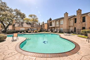 Quiet Houston Townhome with Neighborhood Pool!
